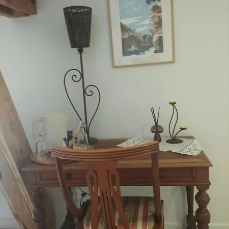 Pres De La Grenouillere * Estivareilles (Allier)